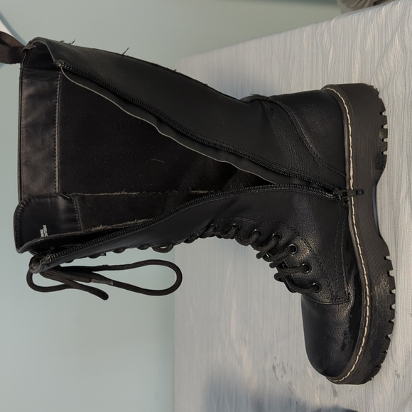 Woman's zip boots - Picture 4 of 4